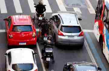  Regras para ciclomotores começam a valer nesta quinta; saiba mais 